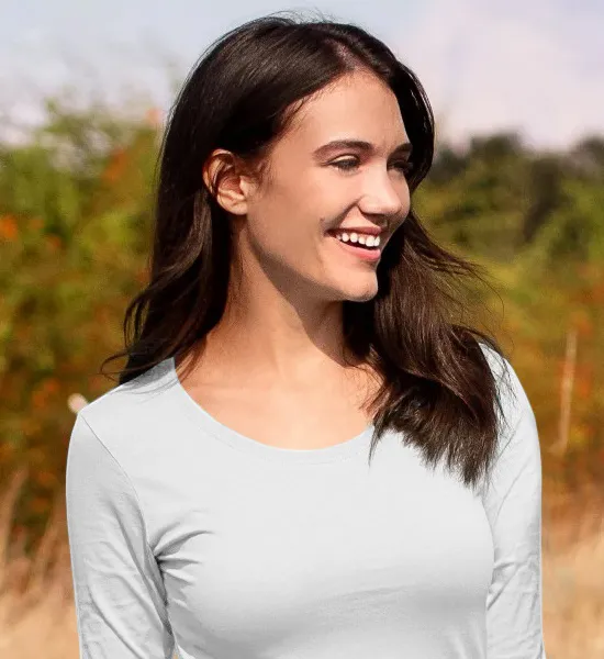 Γυναικείο μπλουζάκι με μακριά μανίκια - Πιο βαθιά στρογγυλή λαιμόκοψη