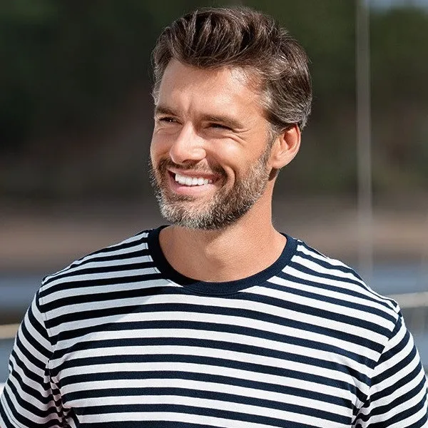 Μπλουζάκι σε στυλ ναυτικού - Κλασική στρογγυλή λαιμόκοψη