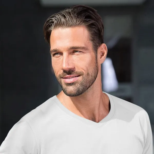 Ανδρικό κοντομάνικο μπλουζάκι - V λαιμόκοψη