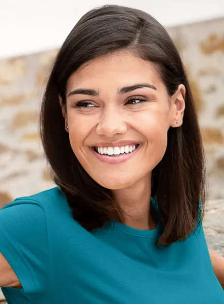 Γυναικείο μοντέρνο μπλουζάκι - Κλασική στρογγυλή λαιμόκοψη