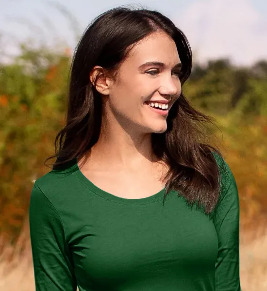 Γυναικείο μπλουζάκι με μακριά μανίκια - Πιο βαθιά στρογγυλή λαιμόκοψη